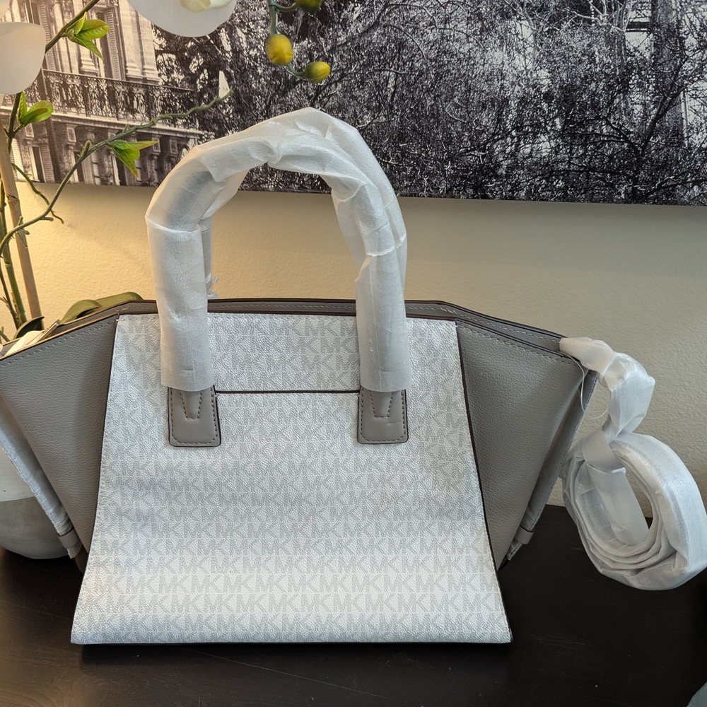 Michael Kors Avril White and Gray Satchel - Picture 4 of 5